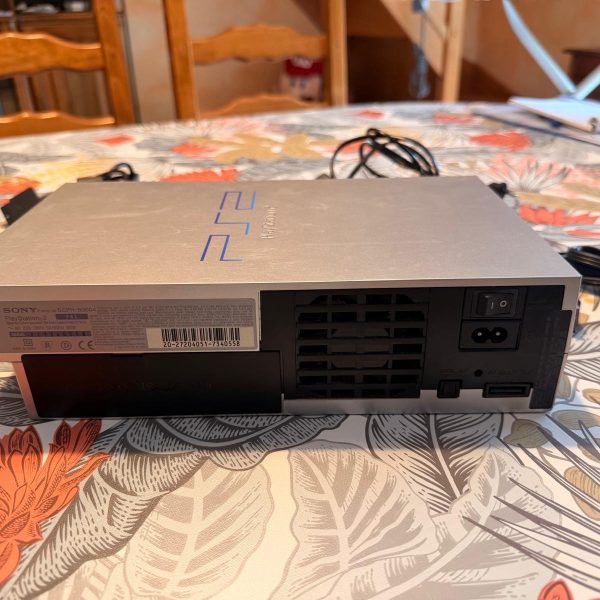 PlayStation 2 Fat Satin Silver – SCPH-50004